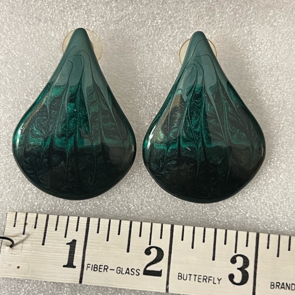 Earrings - Picture 5 of 6